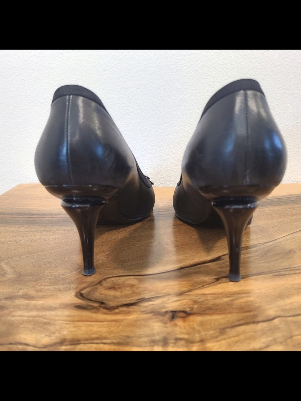 Chanel Black Leather Bow Cap Pump Heels - Picture 6 of 15